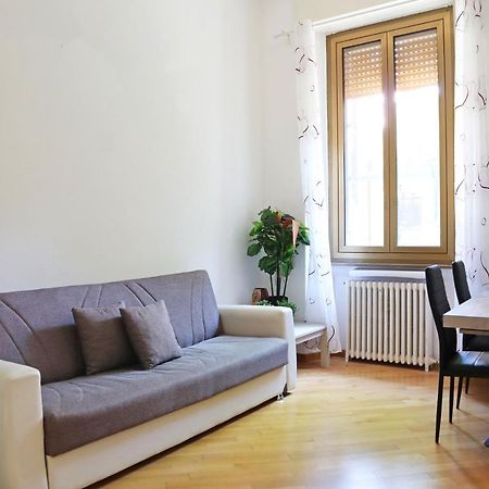 Cenisio Comfort House Milan Bagian luar foto